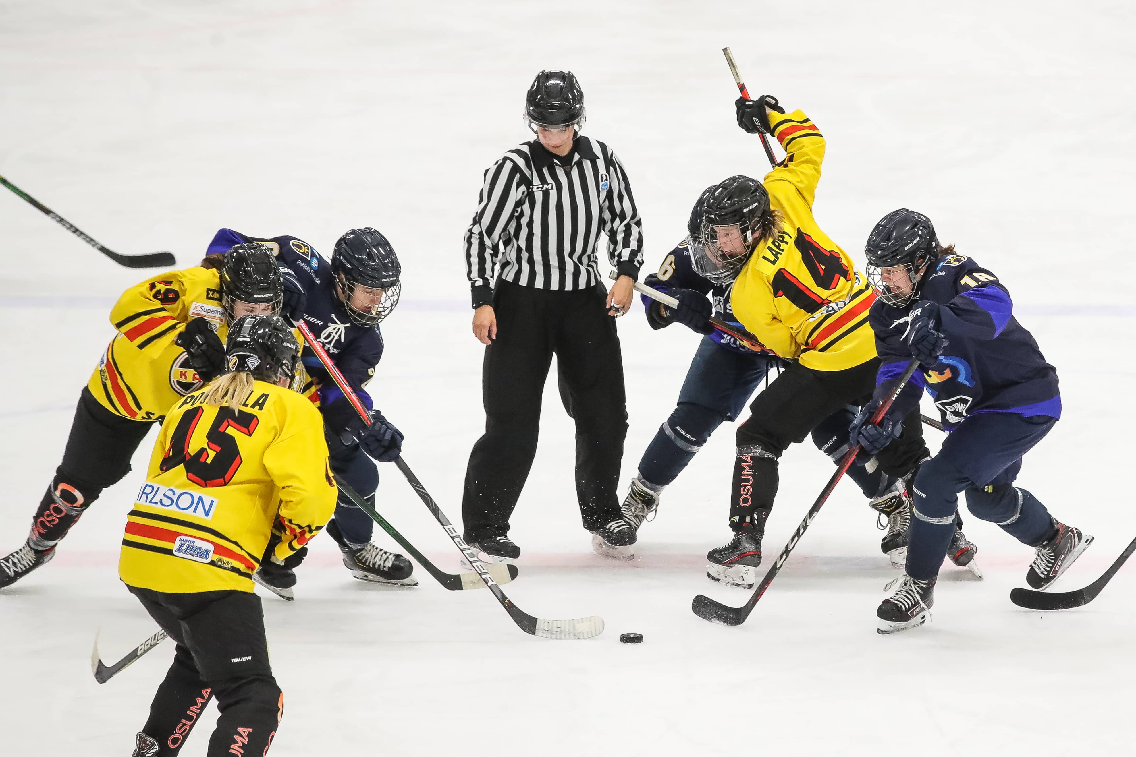 Naisten Liiga